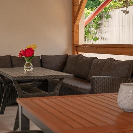 Oazis Tapolca Apartman Miskolc Ngoại thất bức ảnh