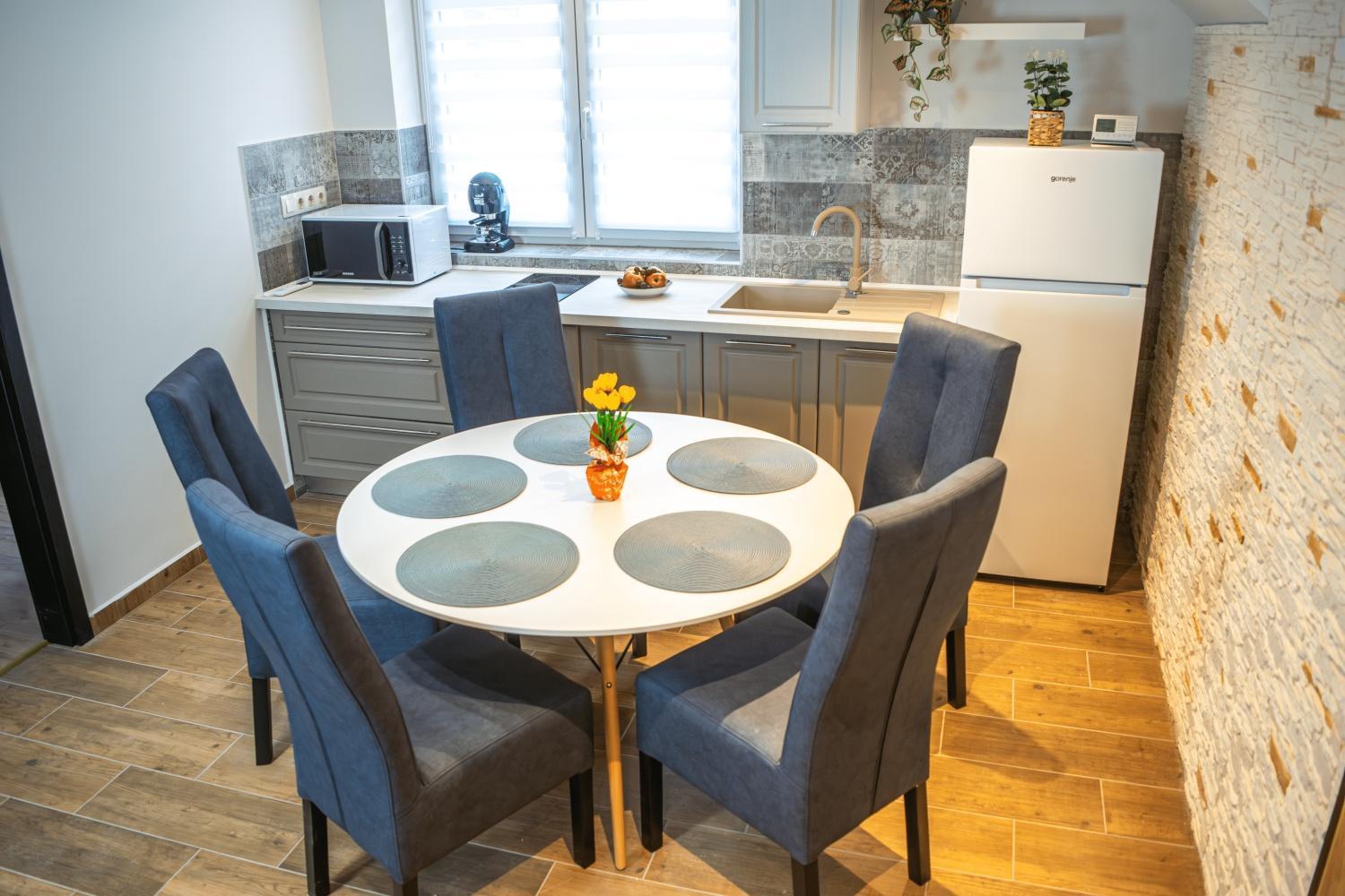 Oazis Tapolca Apartman Miskolc Ngoại thất bức ảnh